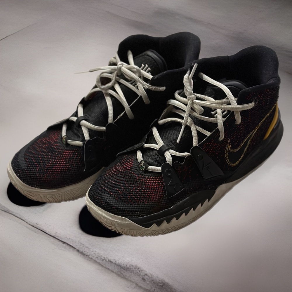 Nike Kyrie 7 Roswell Rayguns Basketball Sneakers CT4080-001 Shoes Youth 7Y